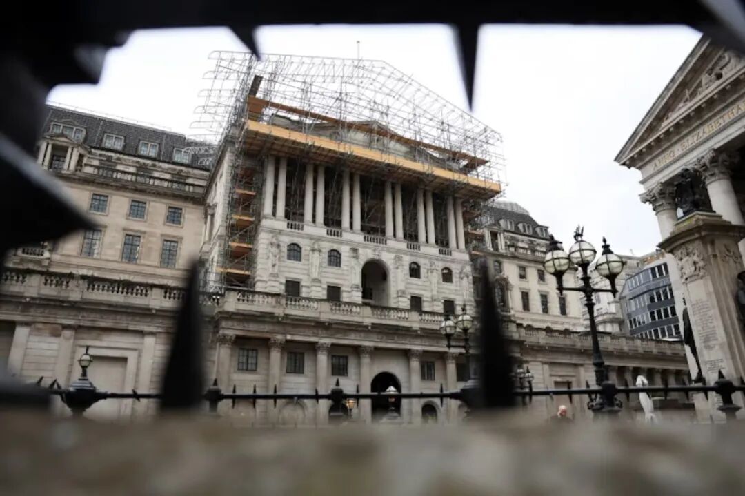 英镑GBPUSD强势信号出现！英国7月GDP大超预期，加息押注急升